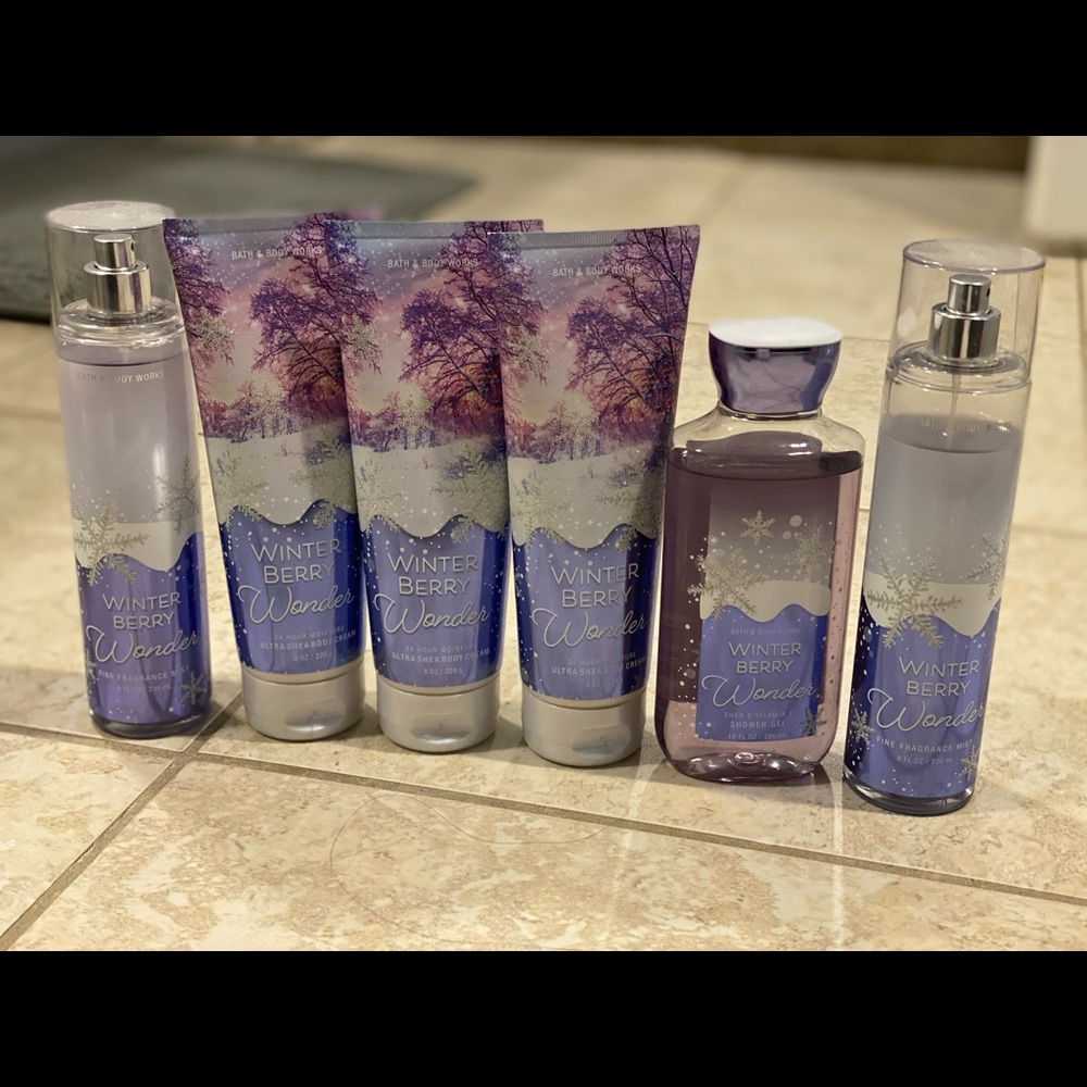 Winter Berry Wonder Lot from Bath & Body Works